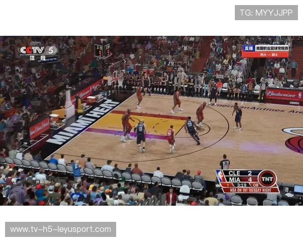 热火防守强硬,团队配合默契,热火防守反击 热火防守强硬,团队配合默契,热火防守反击